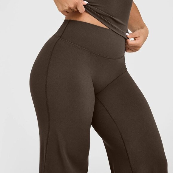 High Waist Dark Brown Yoga Pants for Women - Soft Stretch & All-Day Comfort - Picture 5 of 6